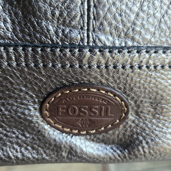 Fossil Metallic Silver Leather Messenger Bag - Picture 10 of 17